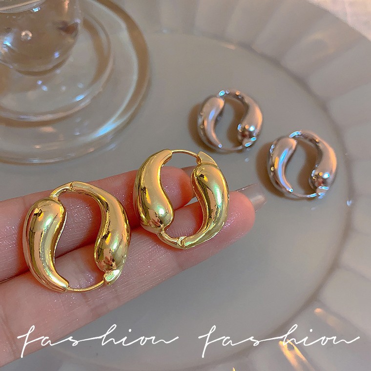 Pendientes en U de Color dorad - Vintage Fashion Trends 2026 reseña y precio